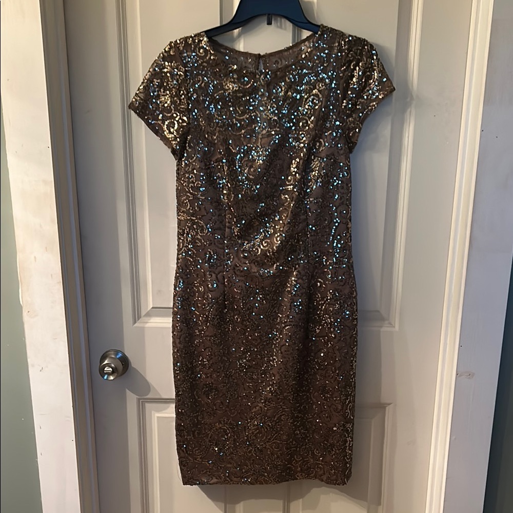 Gold Sequin Mini Dress with Crew Neck and Short Sleeves